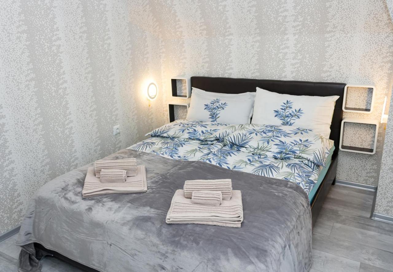 Acrylic & Pastel Apartments Варна Екстериор снимка